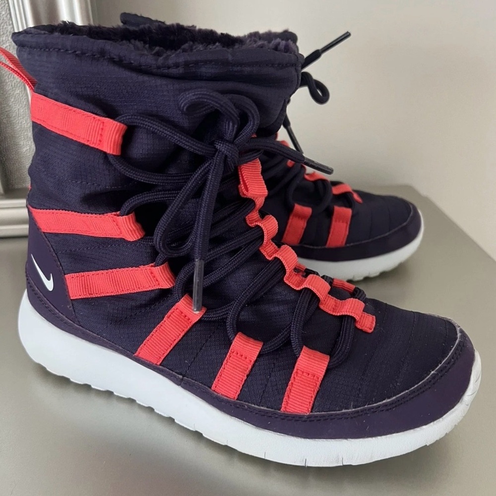 Nike Purple and Red Fleece Boots size 3,5 Y